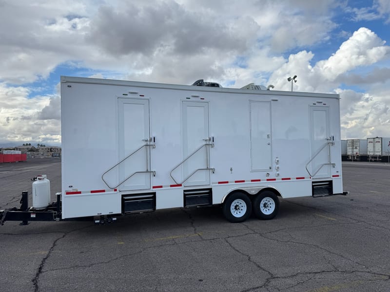 8-Stall Shower Trailer photo 3