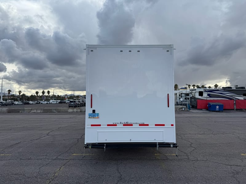 8-Stall Shower Trailer photo 5